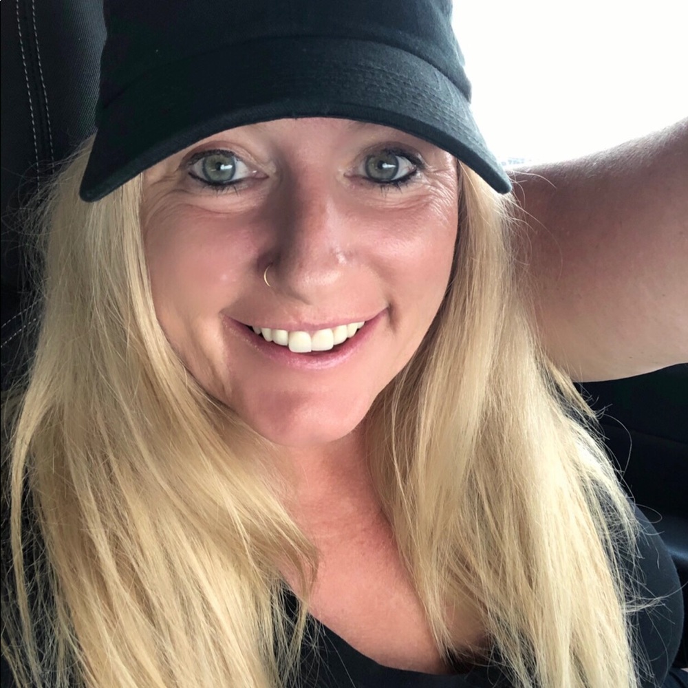 Meet your Posher, Julie